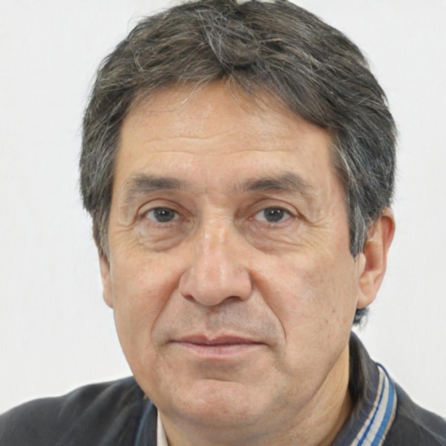Instructor Carlos Martínez
